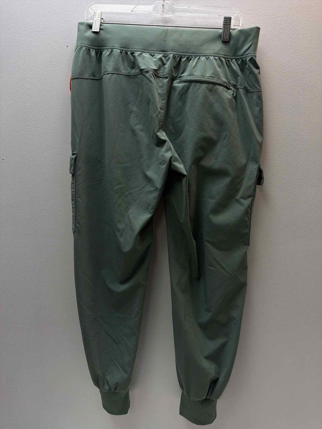 Size M/L? Joggers
