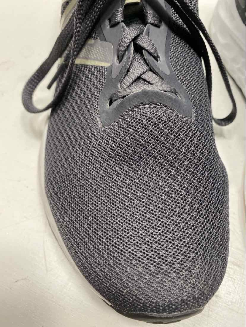 New Balance 10 Sneakers
