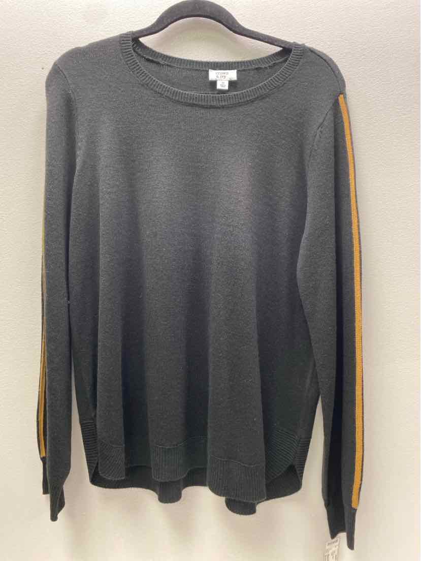 CROWN & IVY Size M Sweater