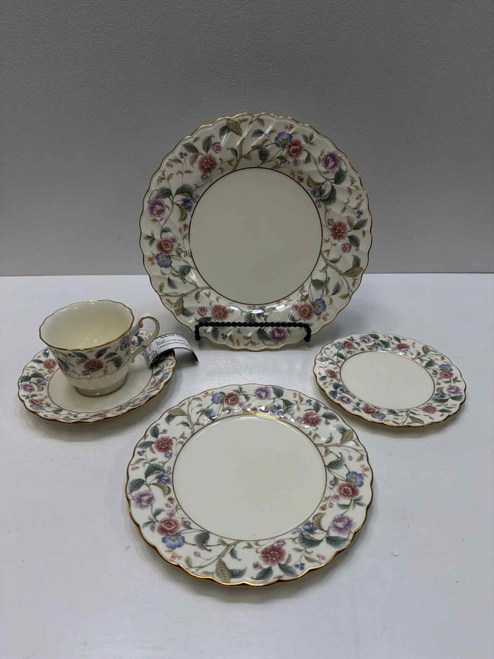 Noritake La Prada dish set