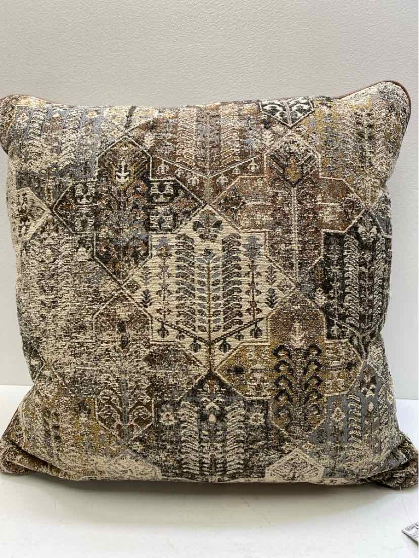 throw pillow
