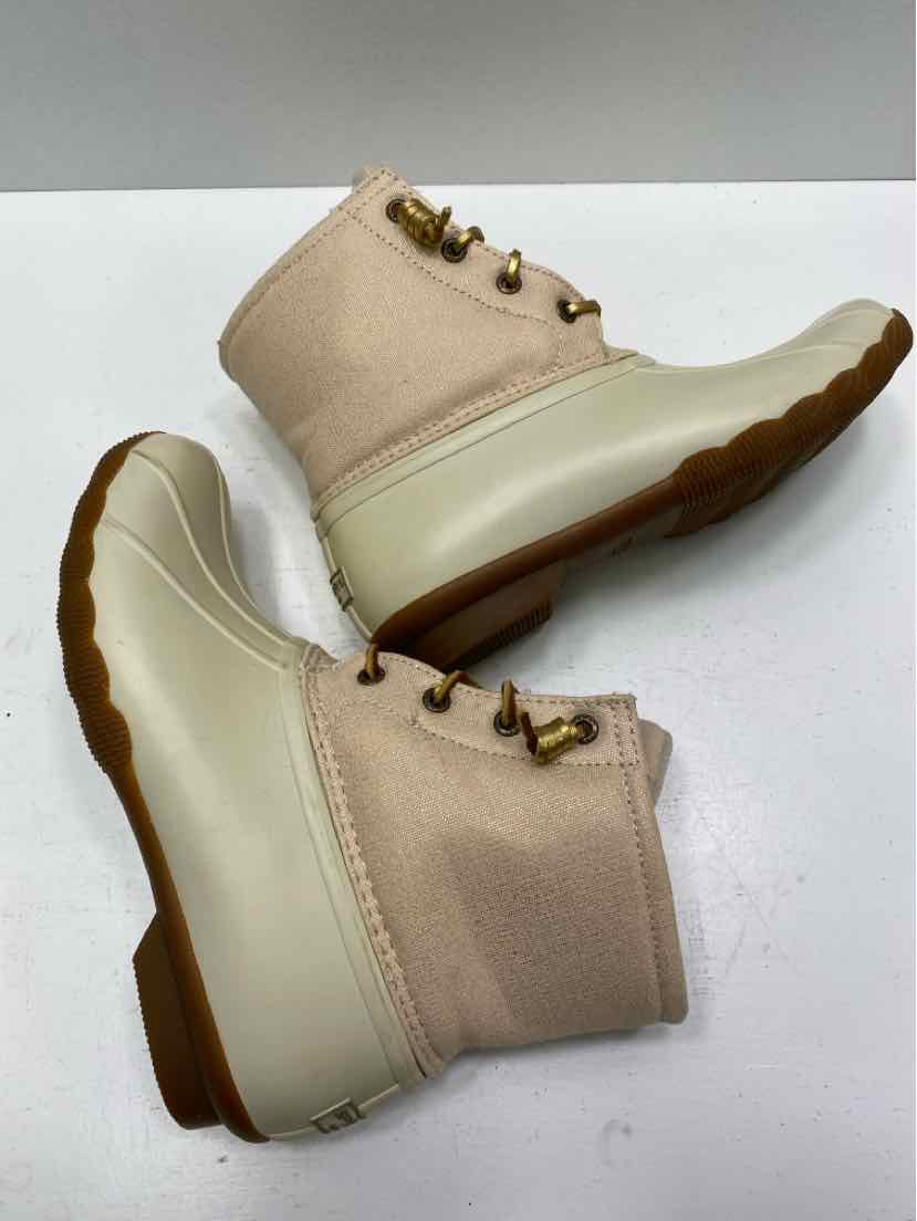 Sperry 7.5 Boots