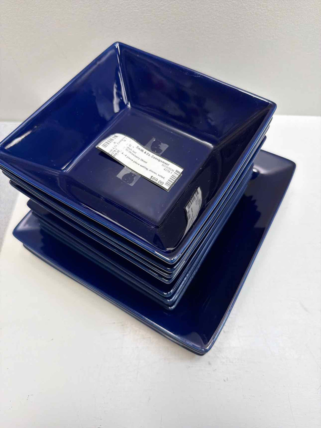 10 Strawberry Street dish set