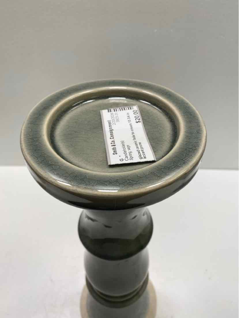 accent prone Candleholder(s)