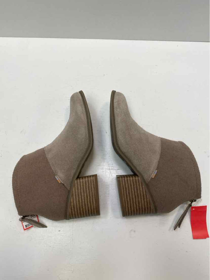 Toms 7.5 Booties