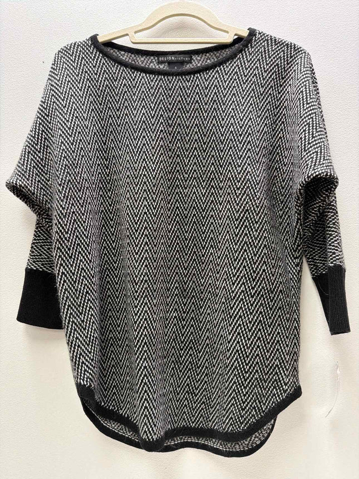 design history Size S Sweater