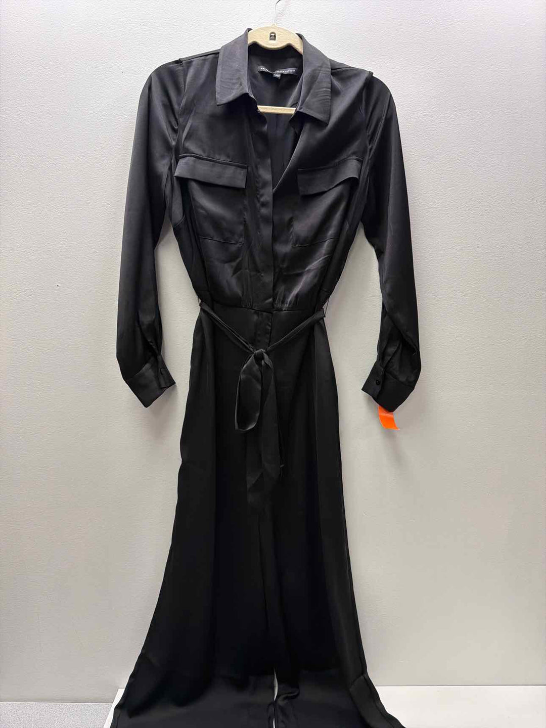 White House Black Market Size 6 Jumper