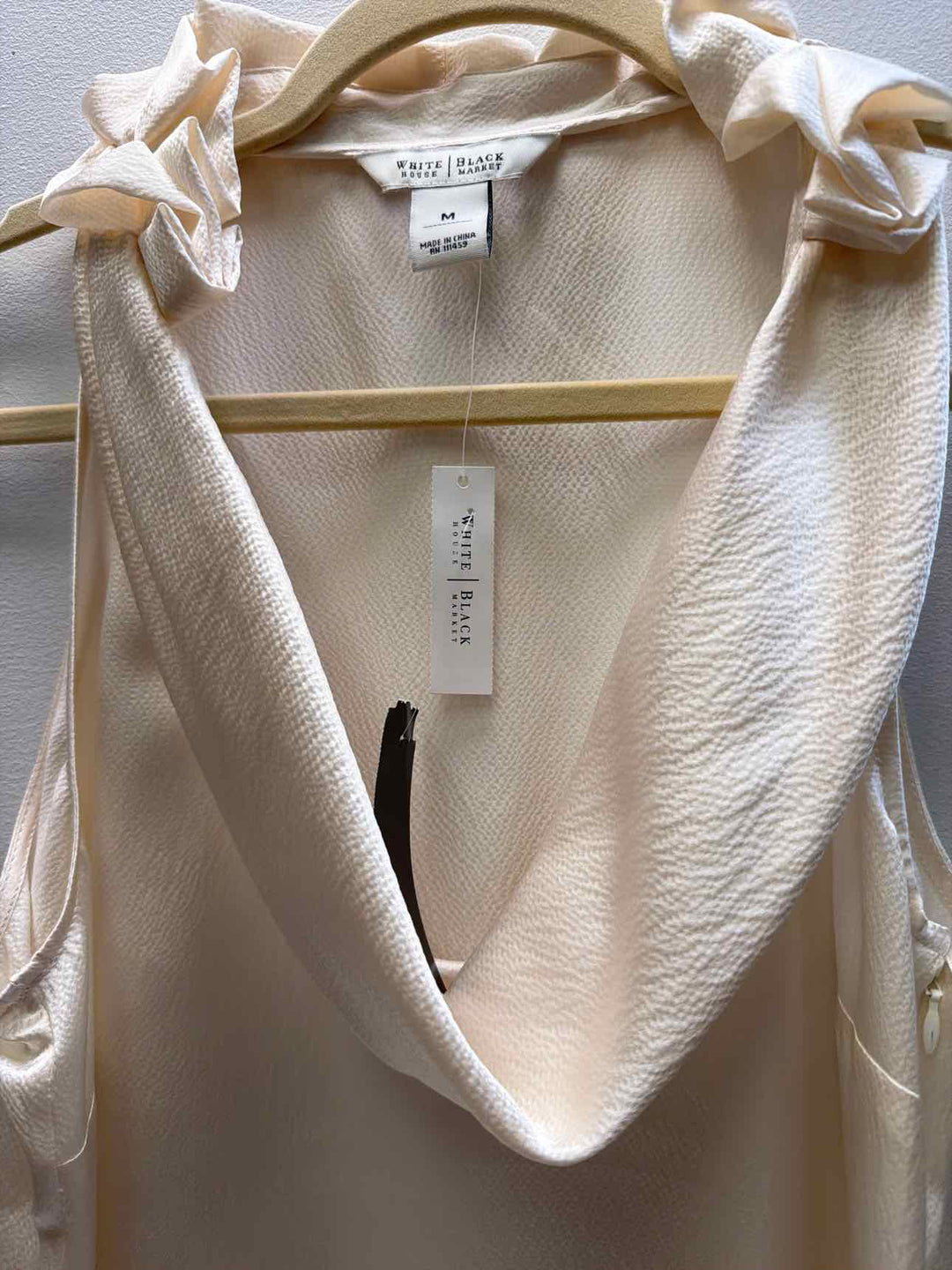 wh house blk mkt Size M Blouse