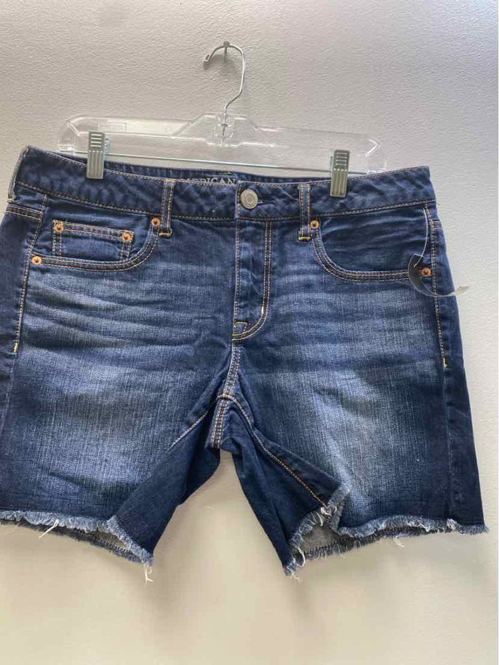American Eagle Size 8 Shorts