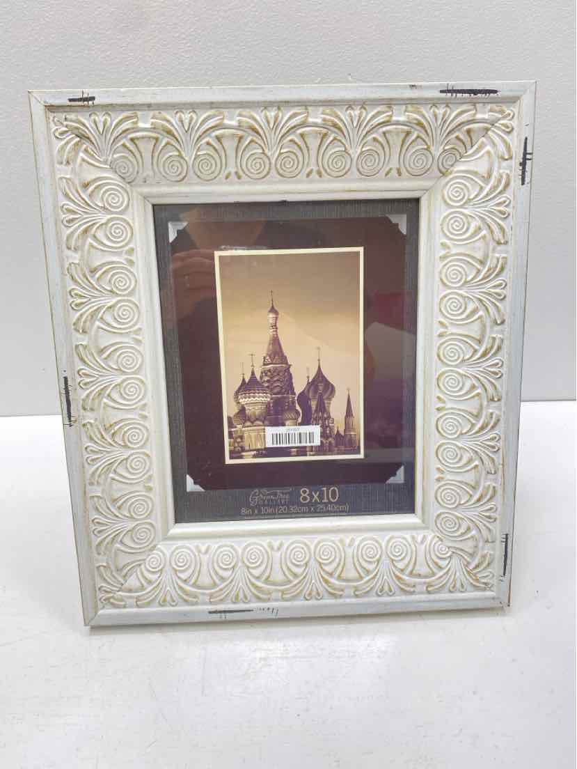 green tree gallery photo holder