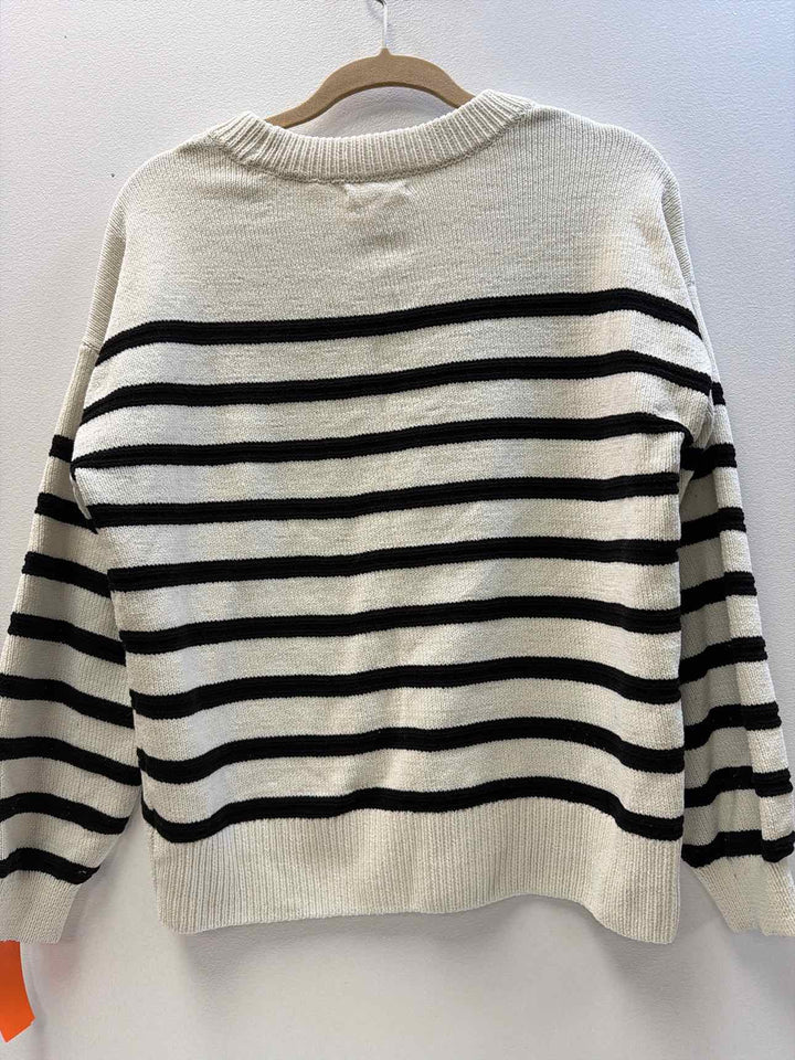maurices Size M Sweater