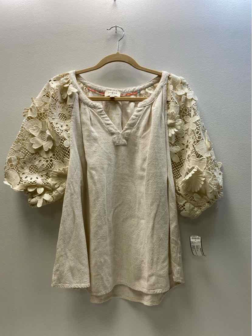 UMGEE Size M Blouse