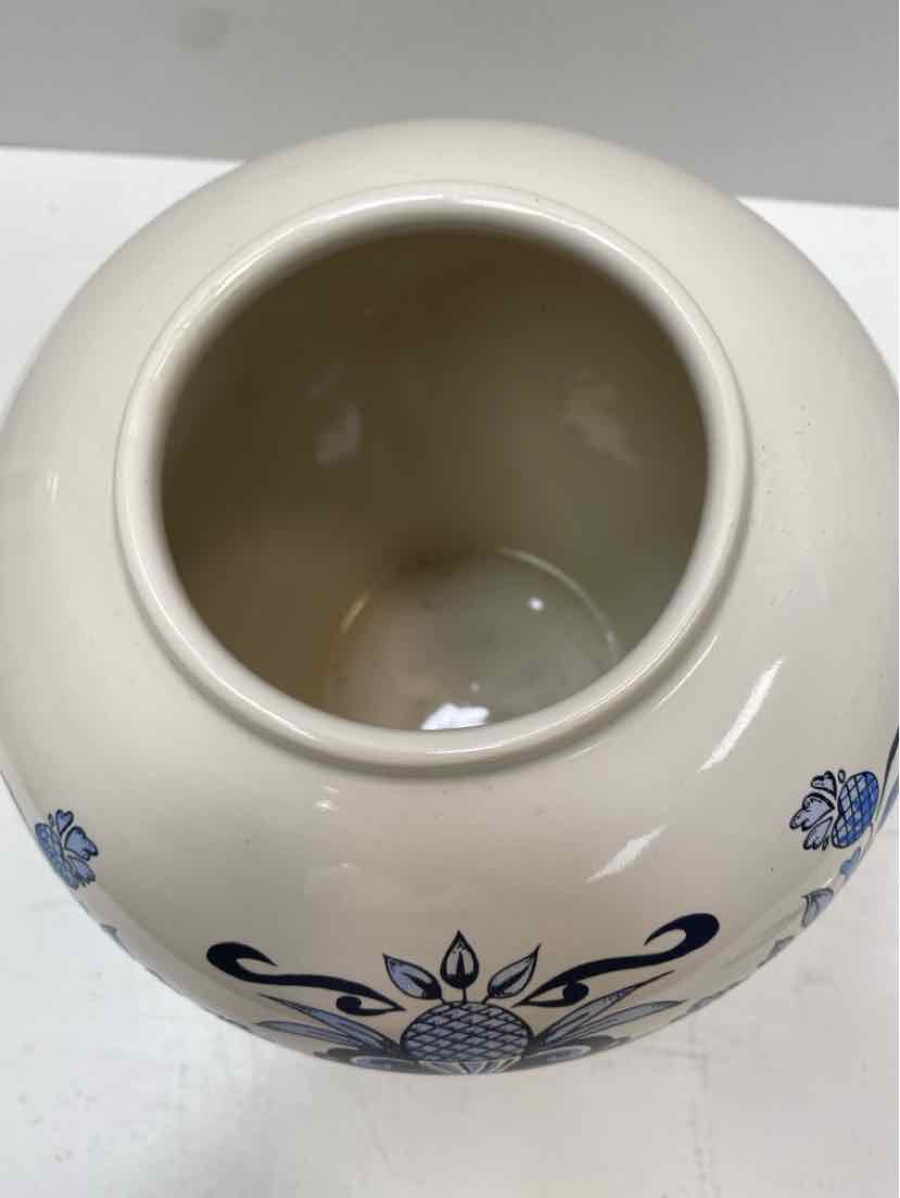 Olde Virginea Pottery jar