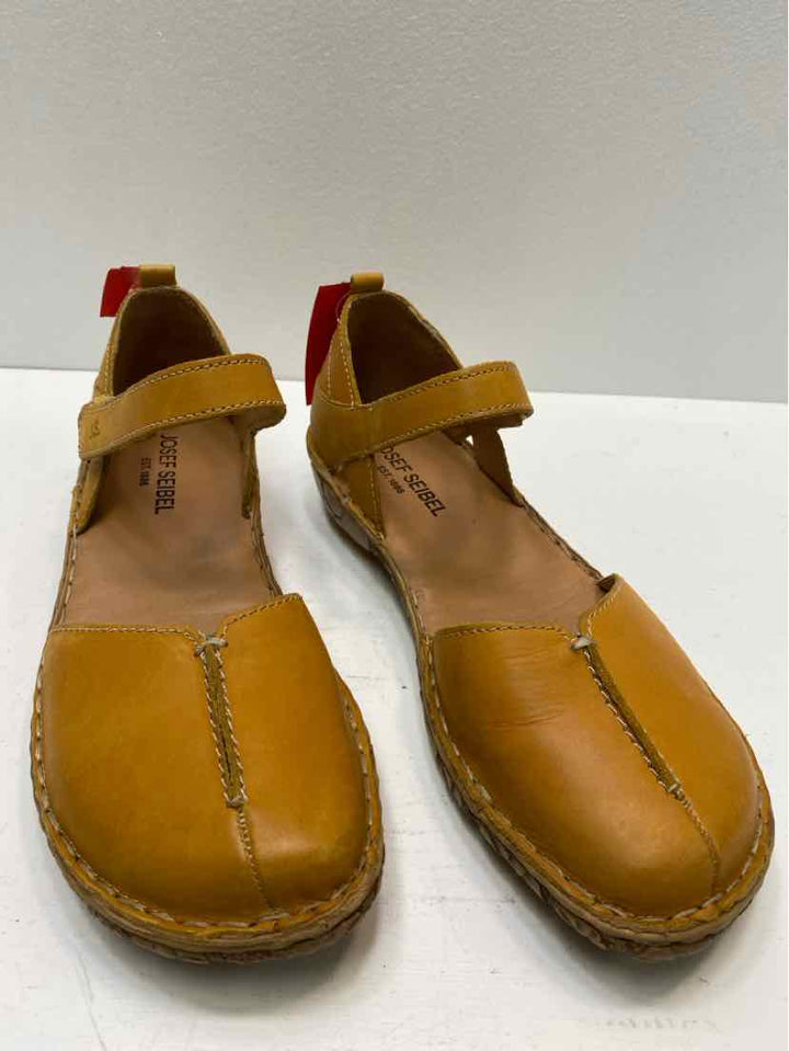 Joseph Seibel 9.5/10 Mary Janes
