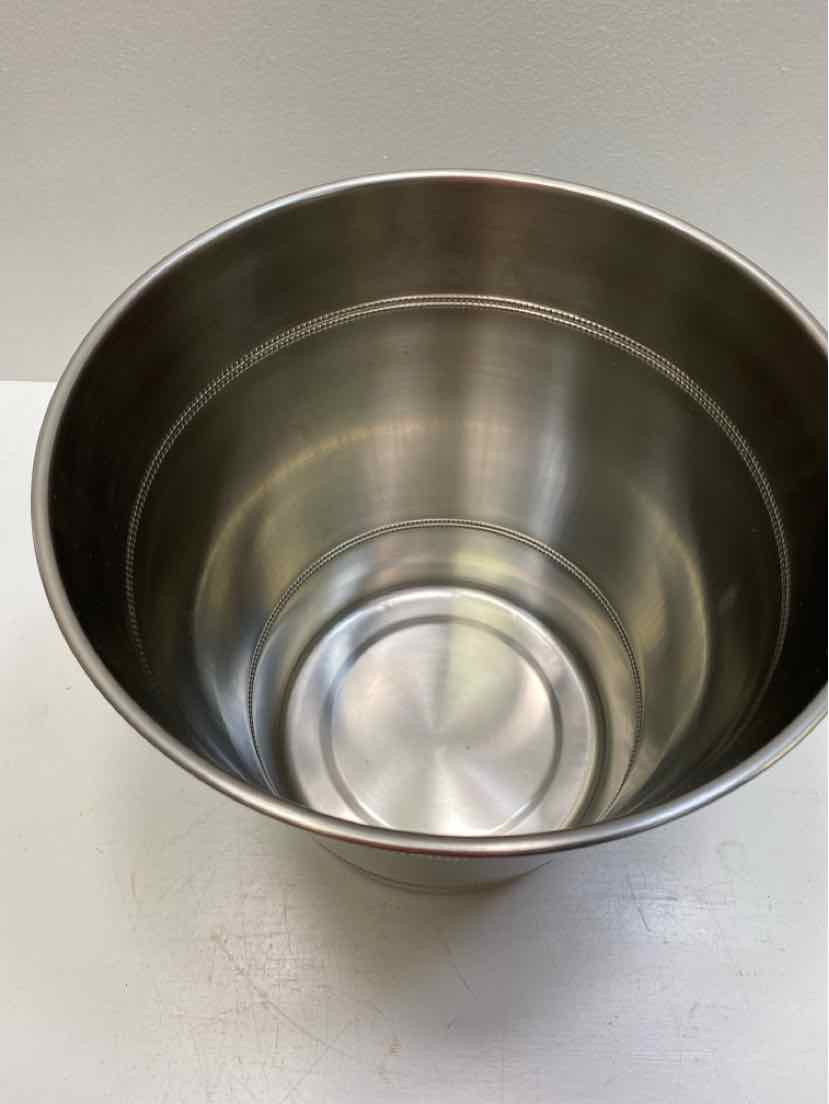 trash can