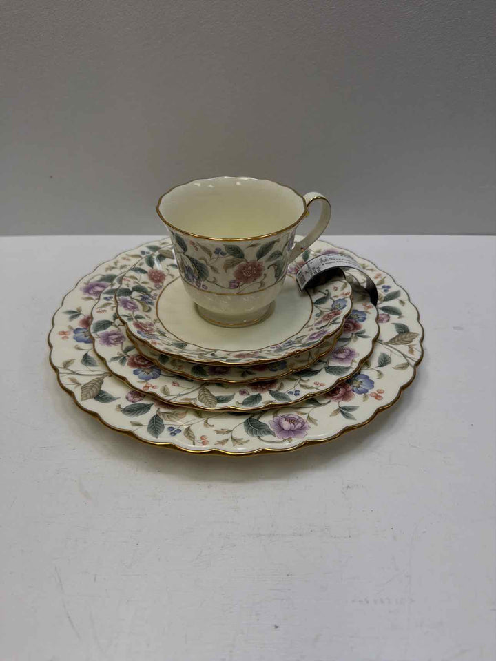 Noritake La Prada dish set