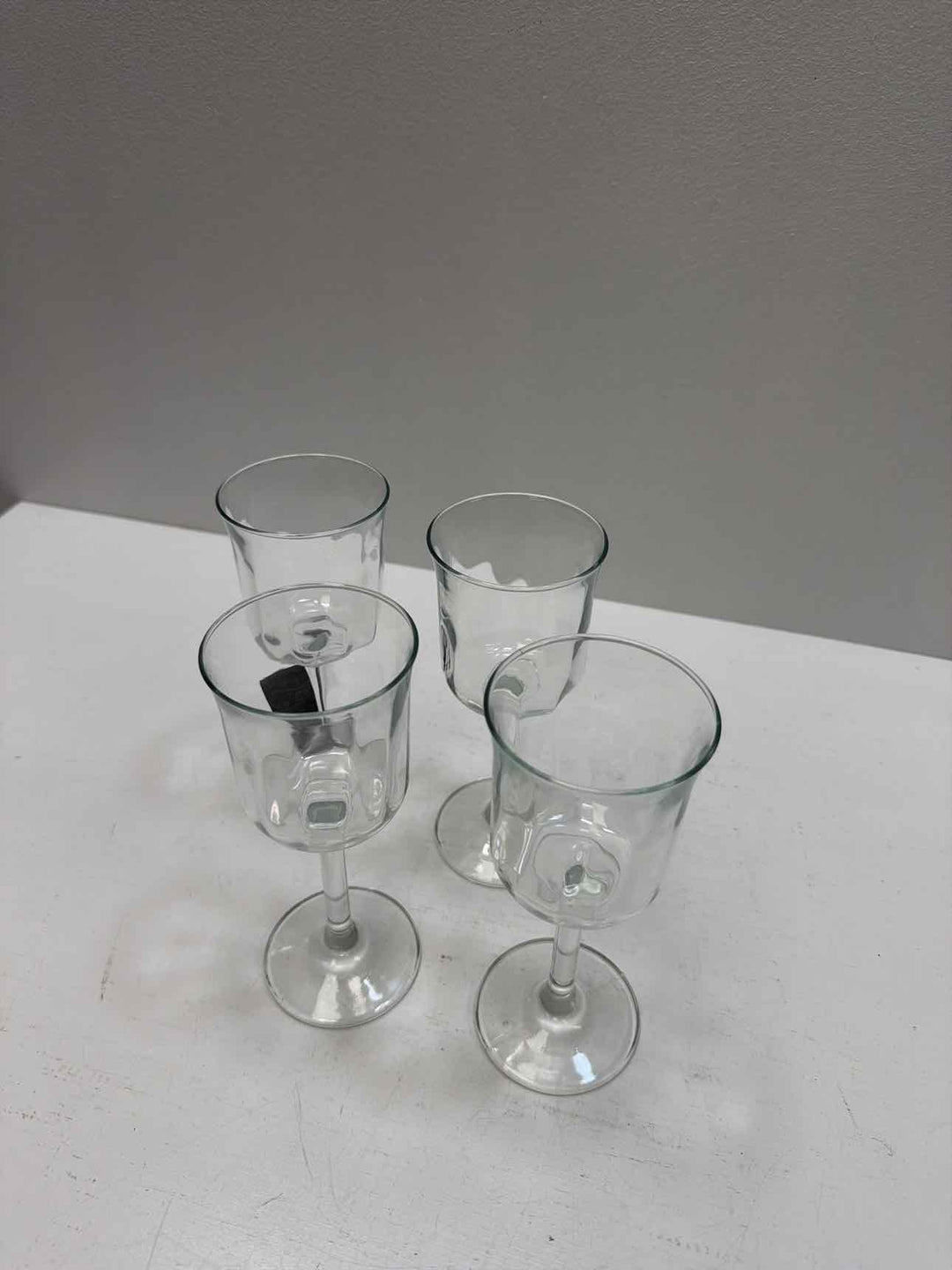 ANCHOR HOCKING Stemware