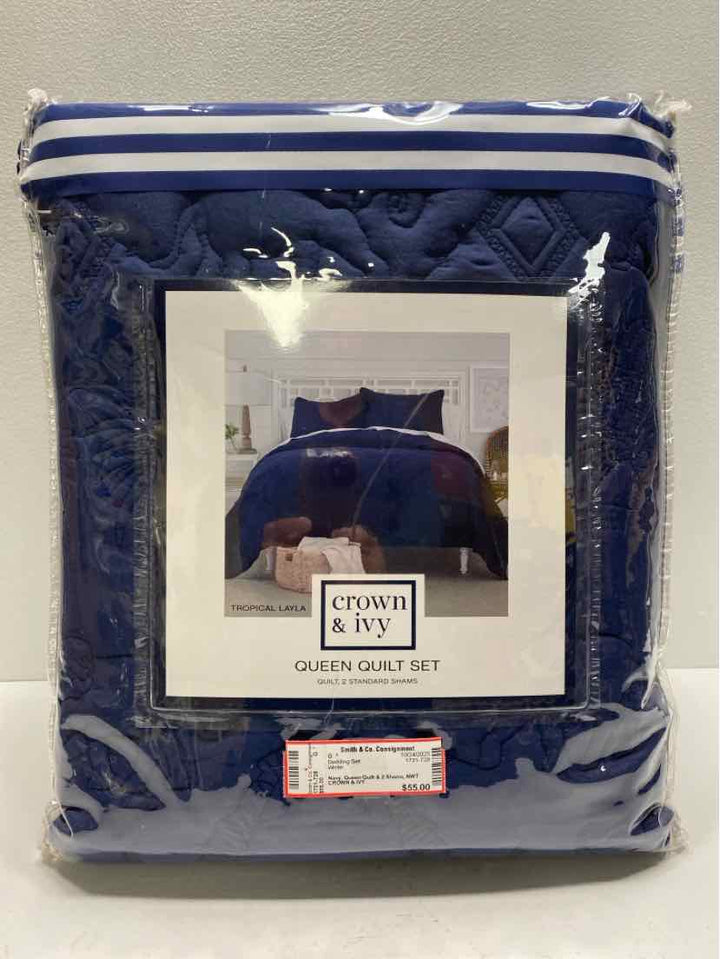 CROWN & IVY Bedding Set