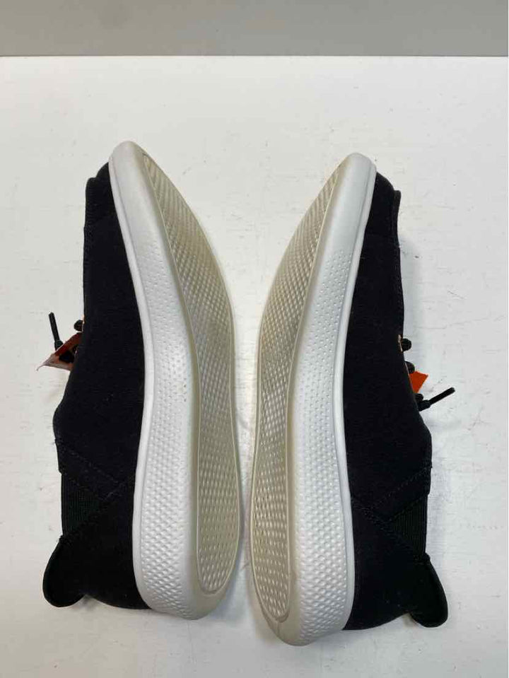 BOBS 7.5 Casual Shoes
