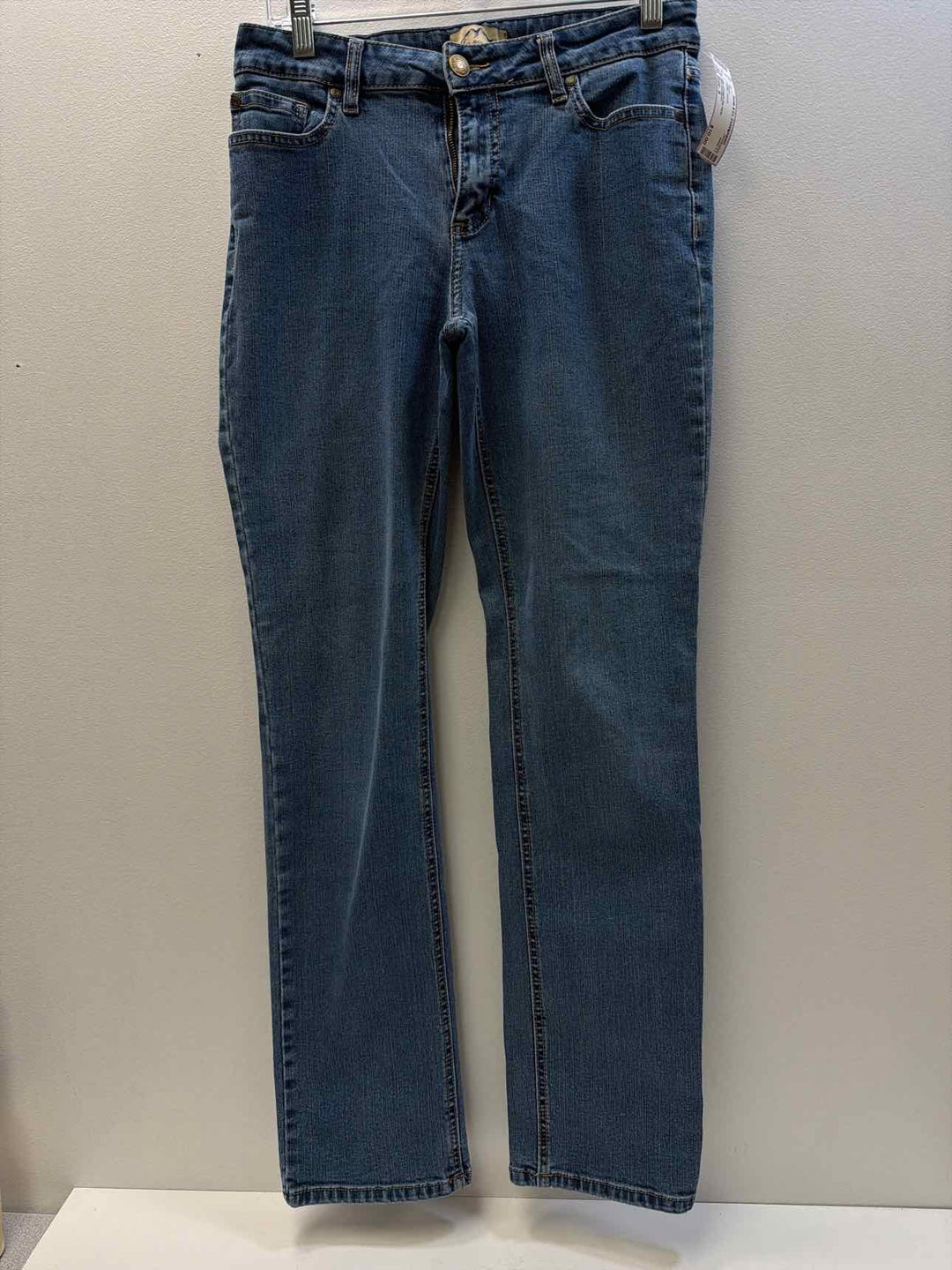 blue mountain Size 8 Jeans