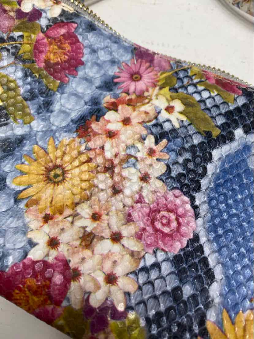 Caroline Hill Crossbody