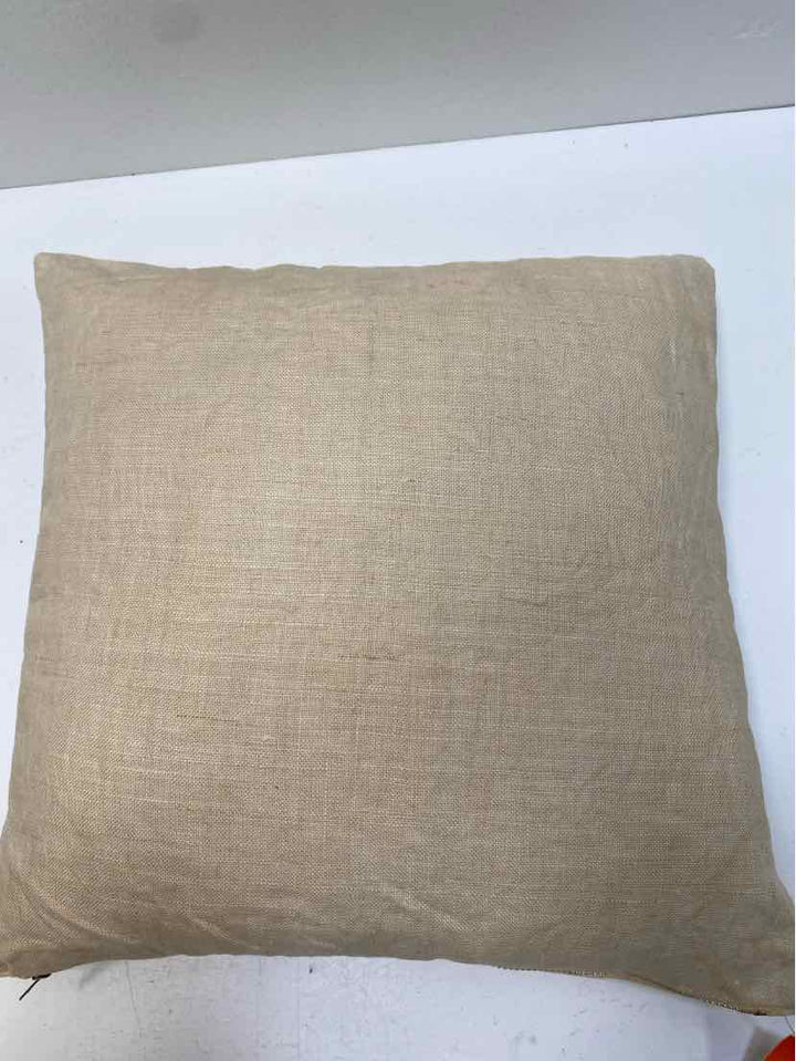 throw pillow