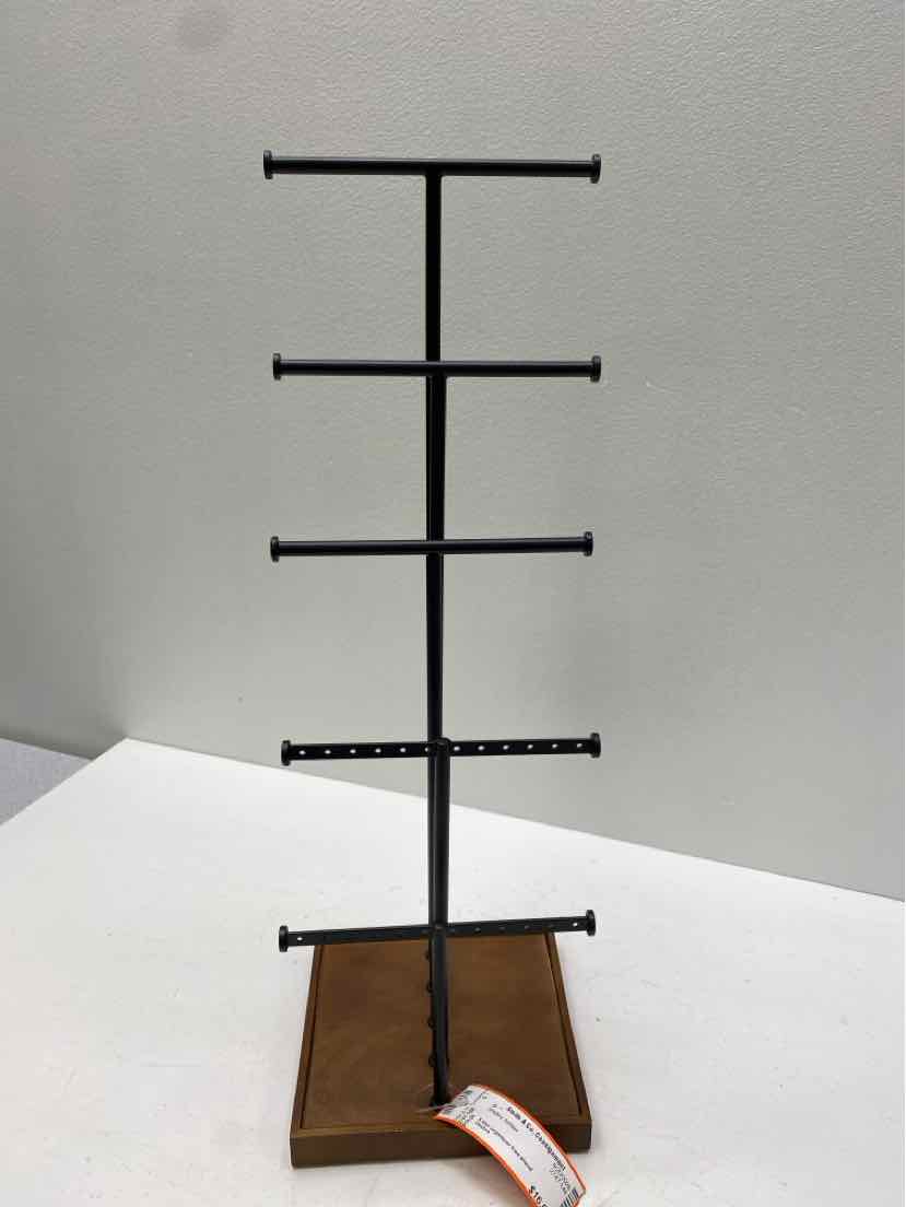 Umbra jewery holder