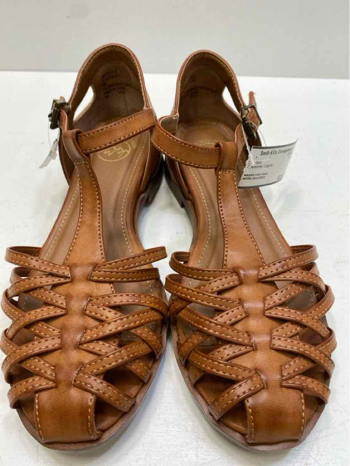 white mountain 7 Sandals