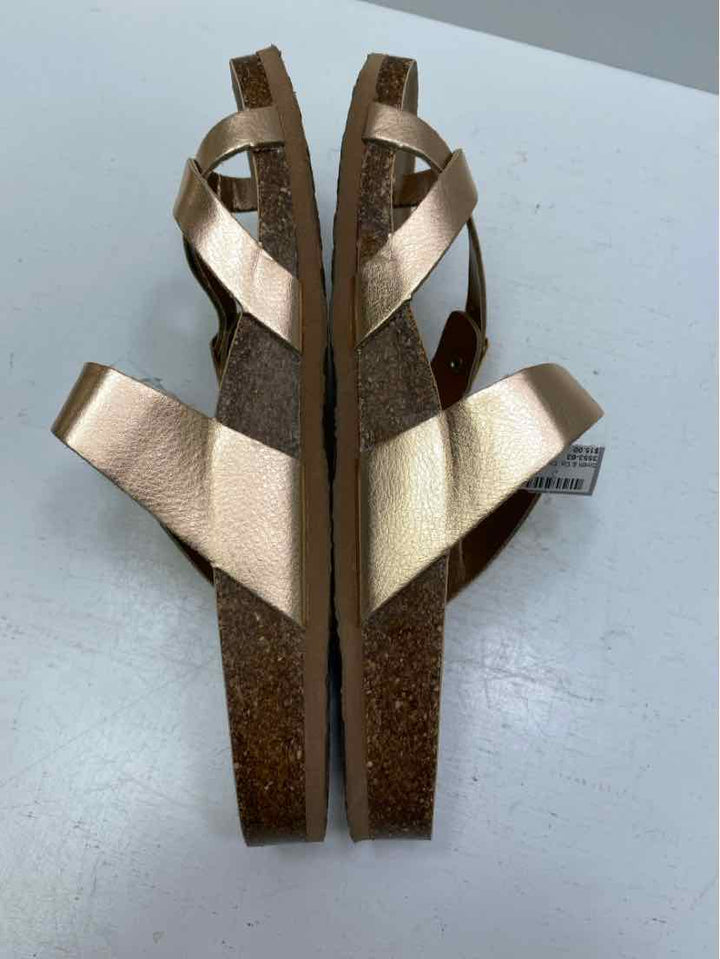 10 Sandals