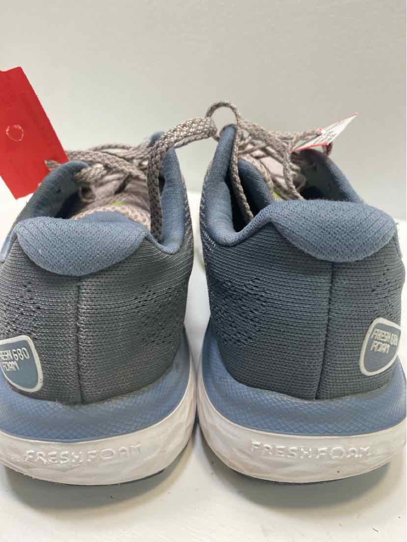 New Balance 7.5 Sneakers