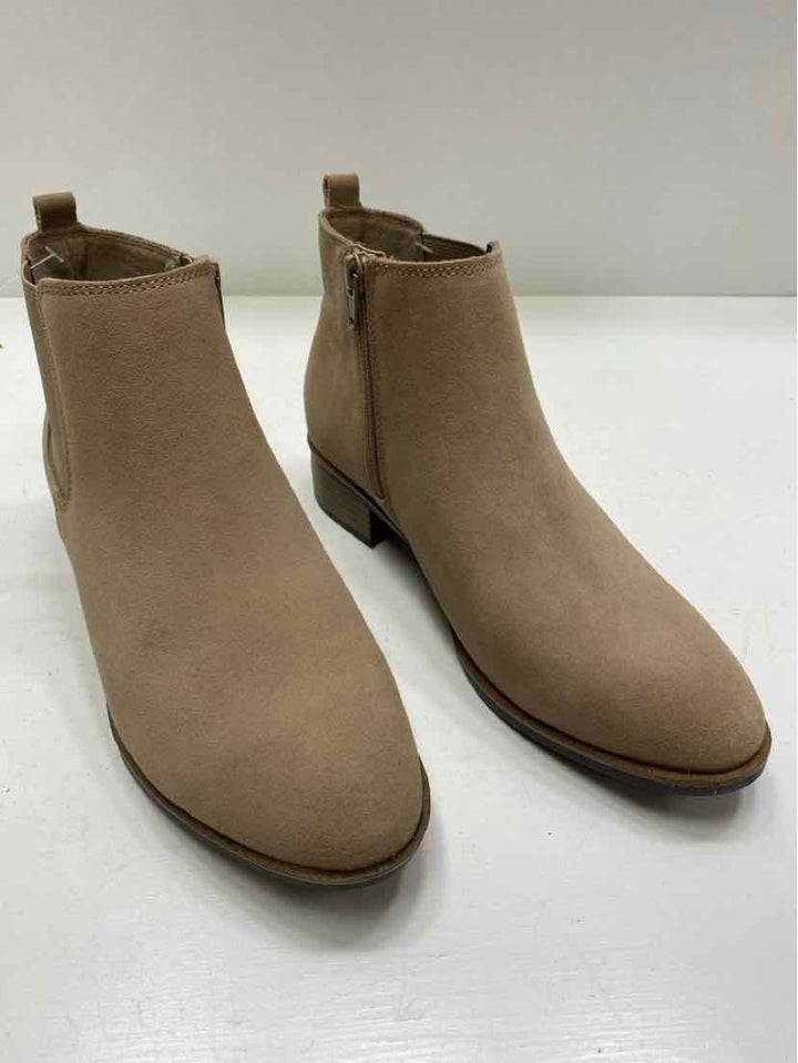 white mountain 8 Booties