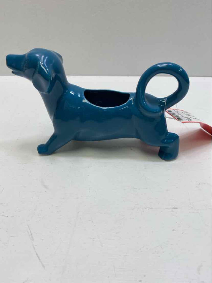 FISHS EDDY Creamer