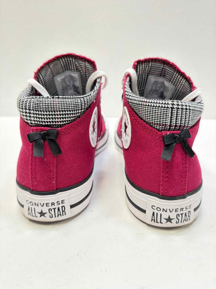 Converse 9.5 Sneakers
