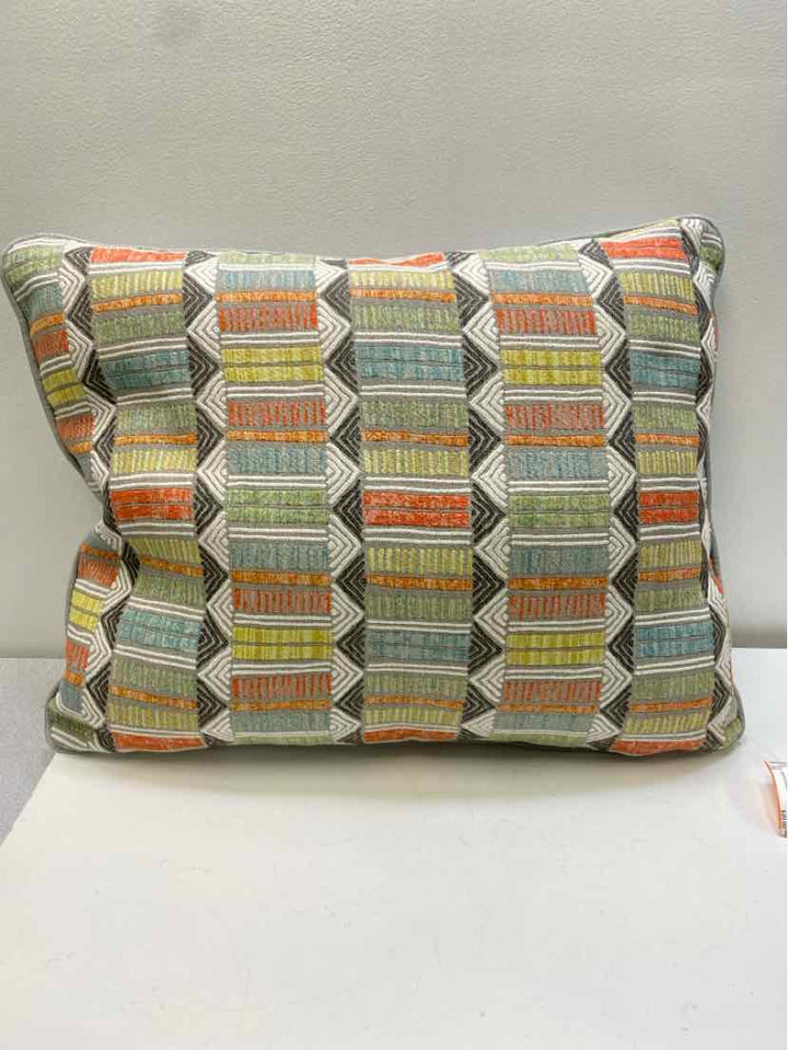 throw pillow