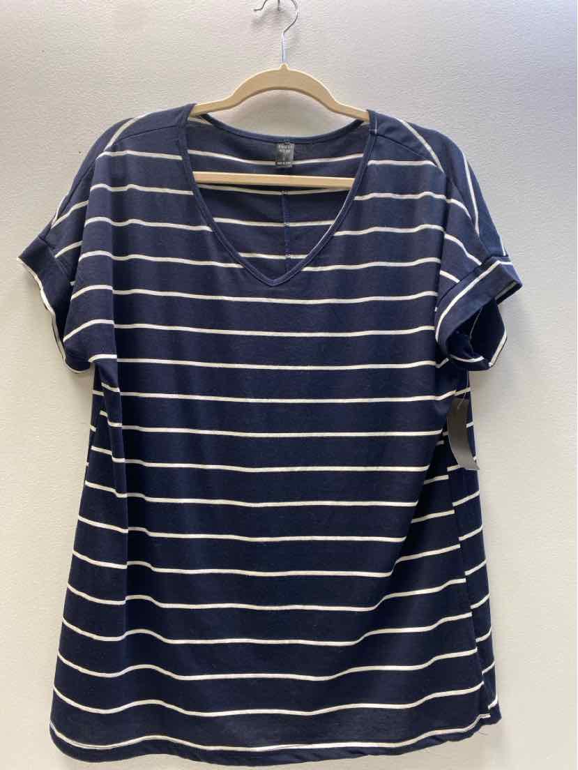 Emery Rose Size L Casual Top