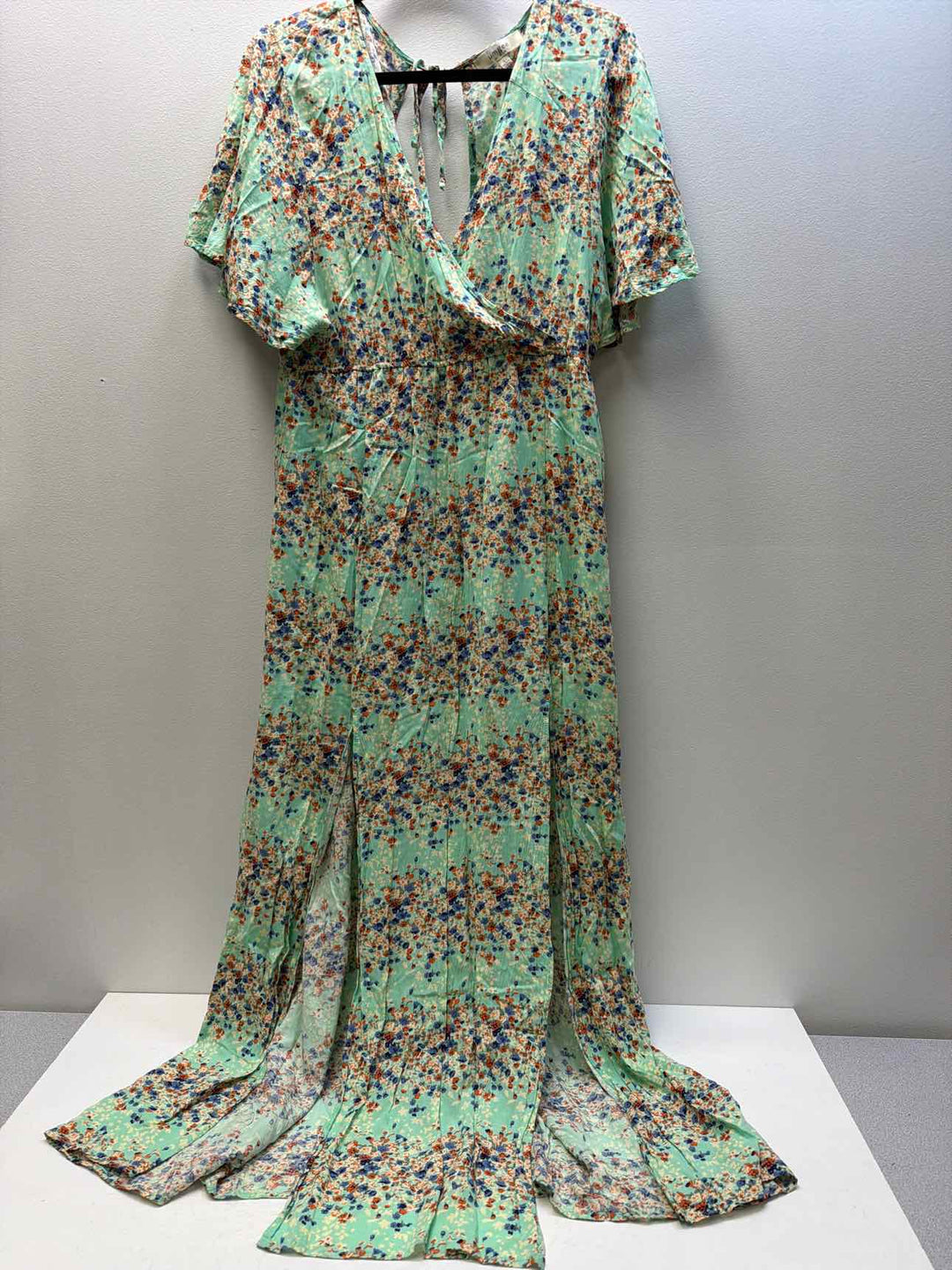 UMGEE Size L Dress – Smith and Company Consignment