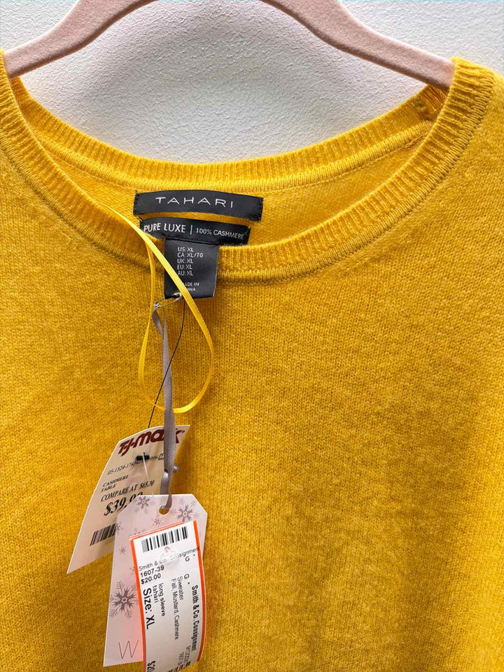 tahari Size XL Sweater