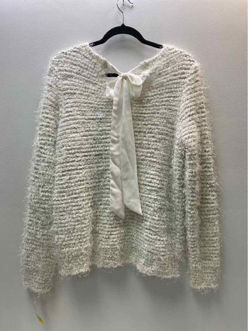 Jennifer Lopez Size XL Sweater