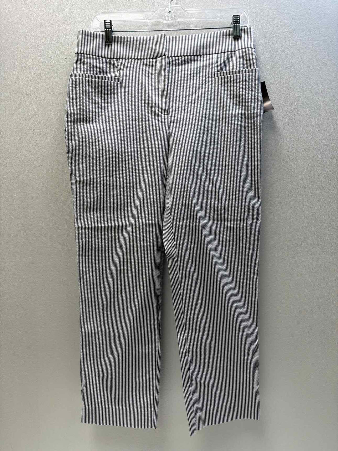 ann taylor Size 4 Crop