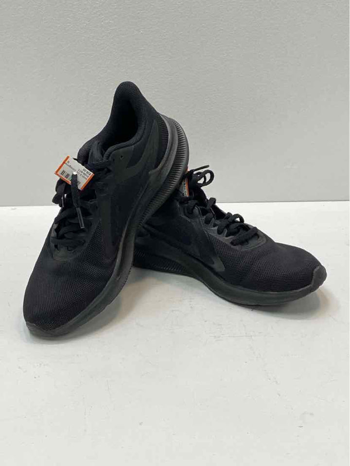 Nike 8.5 Sneakers