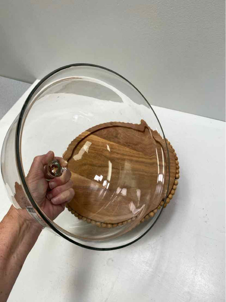 Bidk cake stand