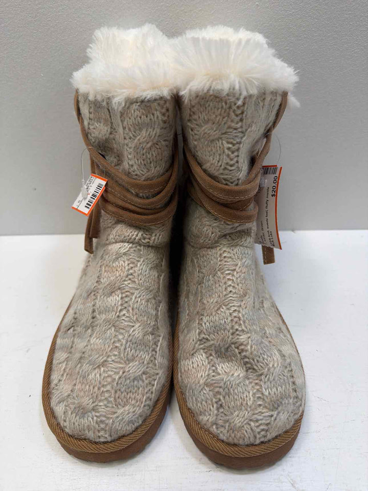 Muk Luks 7 Boots