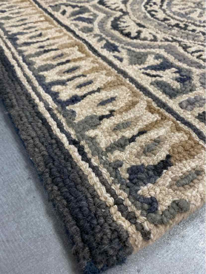 Rug