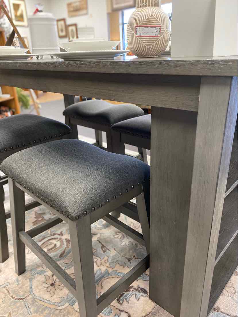 ASHLEY dining room set