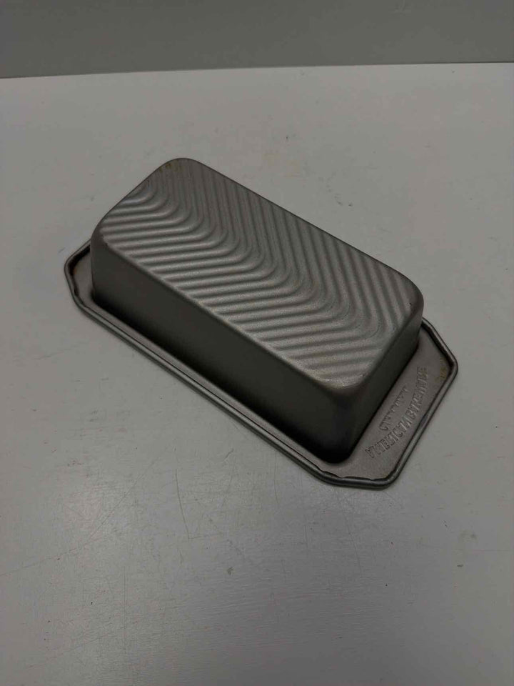 American Bakeware classics loaf pan