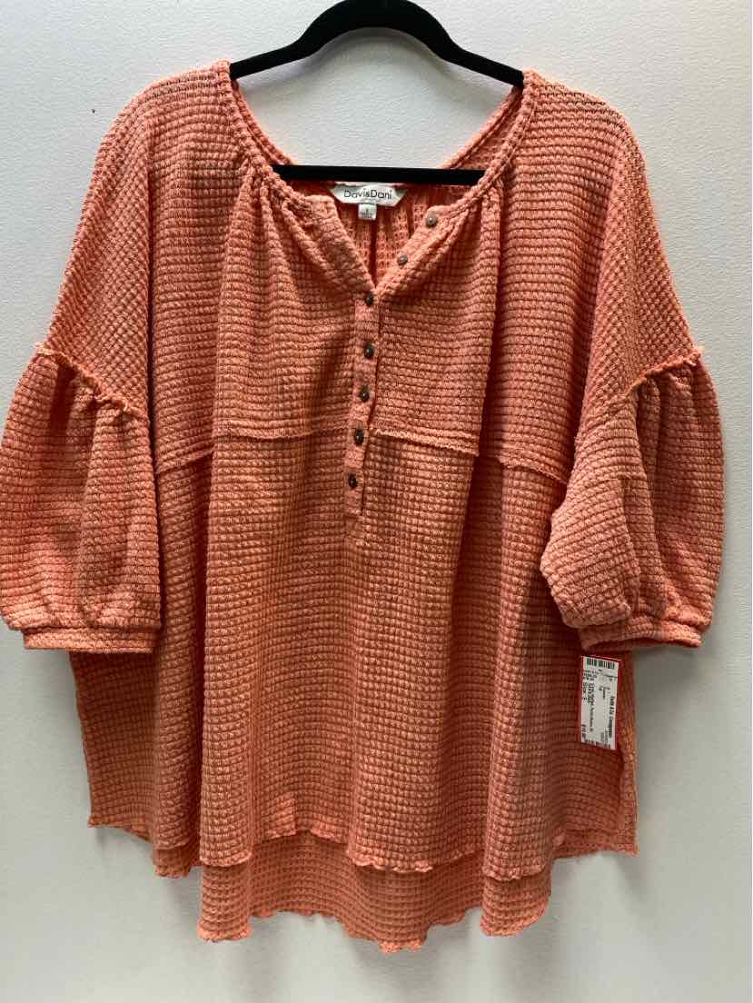 DAVI & DANI Size S Sweater