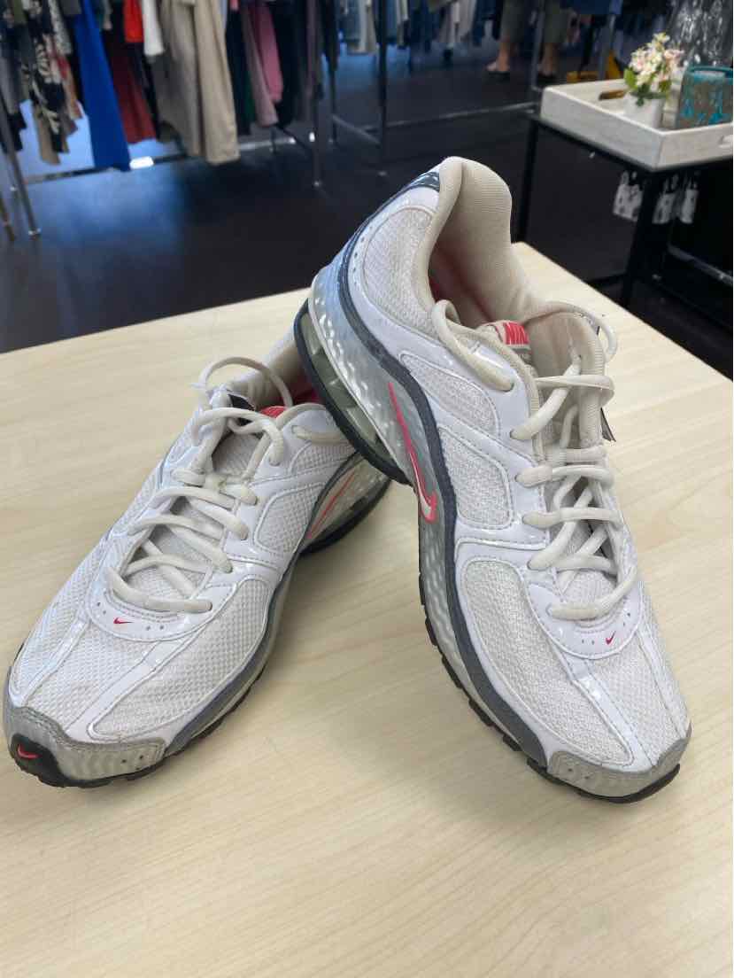 Nike 10 Sneakers