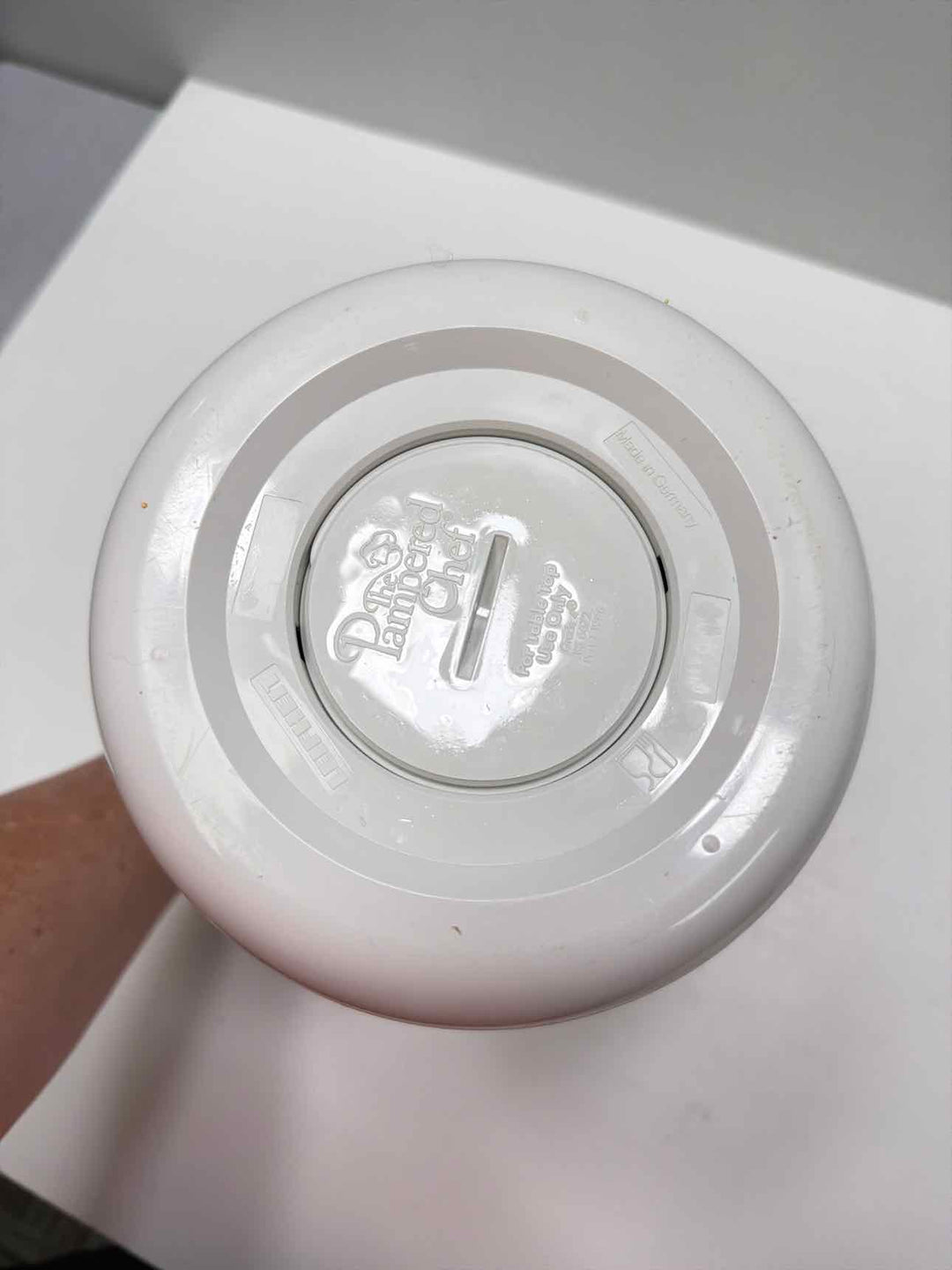 PAMPERED CHEF Carafe