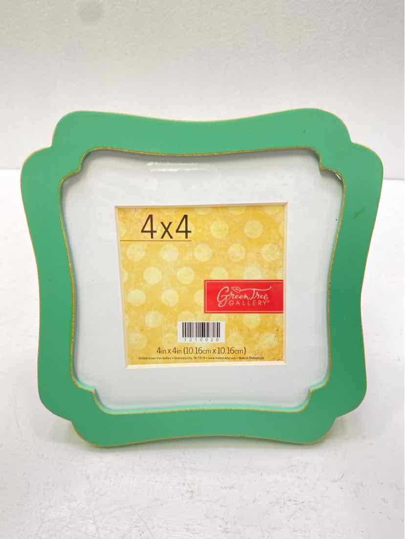 green tree gallery photo holder