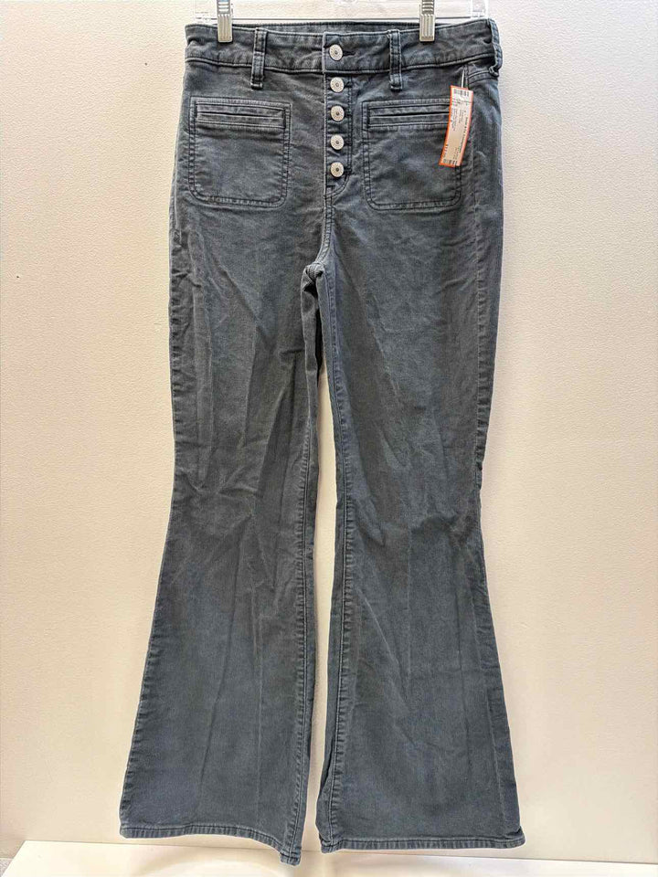 American Eagle Size 6 Corduroy